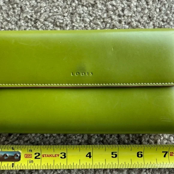 LODIS Vintage EUC Green/Pink Smooth Leather Wallet with Minimalist Design - Picture 5 of 16